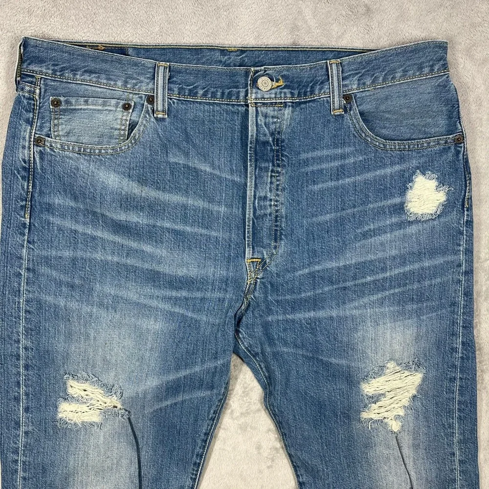 Levi's 501 Jeans Mens 38x31 Blue Distressed Straight Leg Button Fly READ